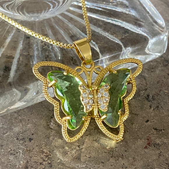 14kt Green Crystal Butterfly Gold Pendant Necklace Chain - Picture 3 of 9